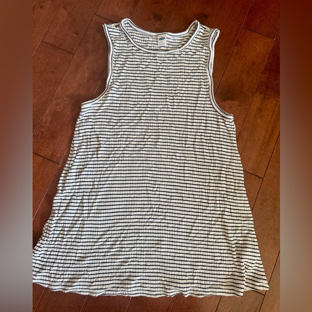 NWOT Old Navy Navy and White Striped Tank Top